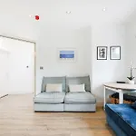 Ivy Little Venice II Pro-Managed
