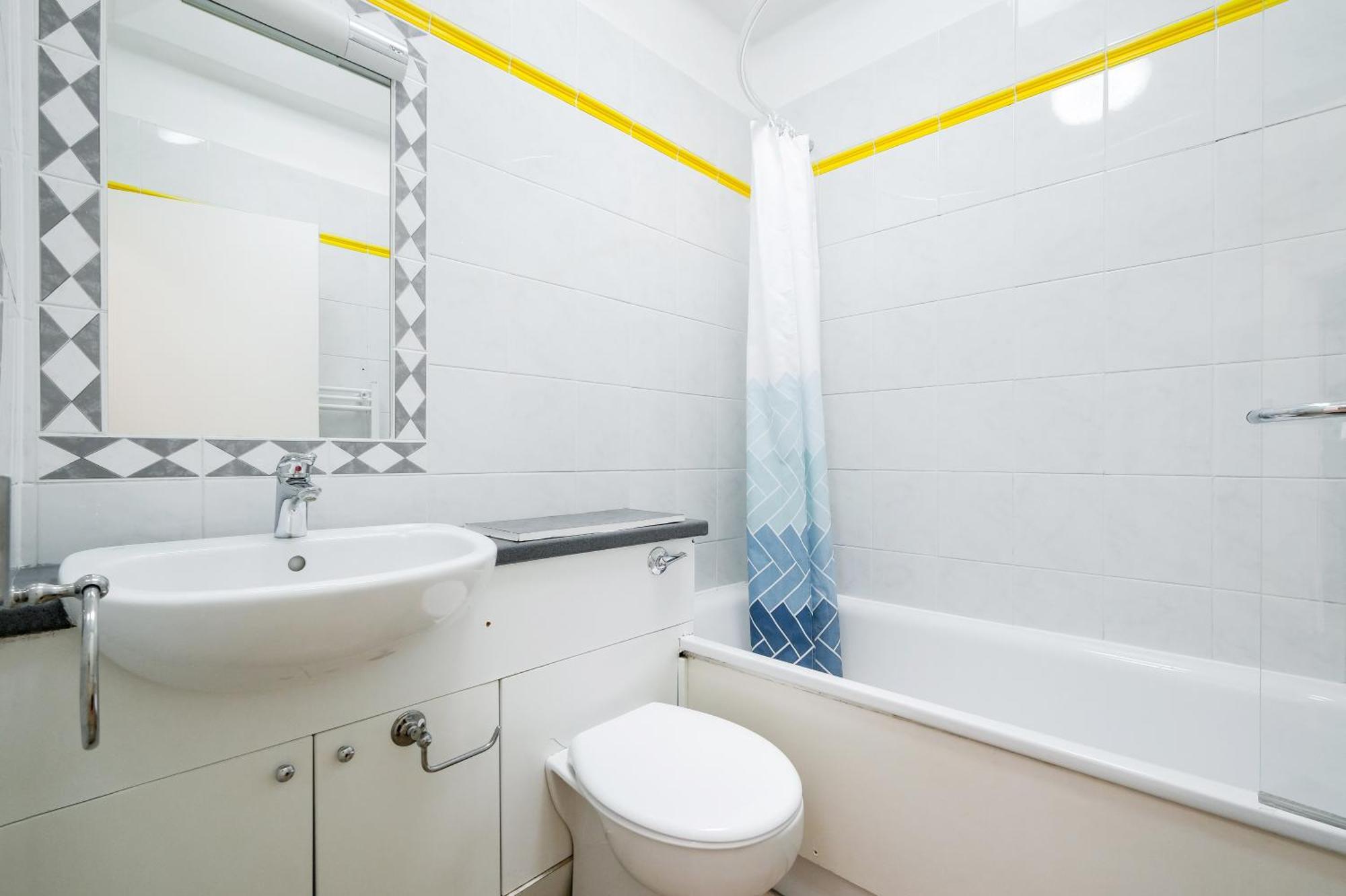Ivy Little Venice Ii Pro-managed Apartment London